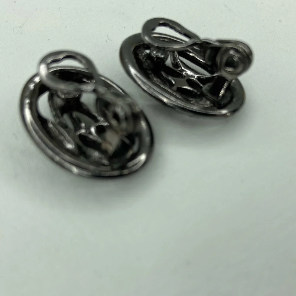 Vintage Monet Oval‎ Clip On Earrings Black Rhinestone Art Deco Style